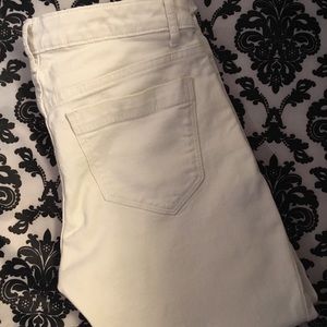 Simply Vera Wang White Roll Cuff Capri Size 2
